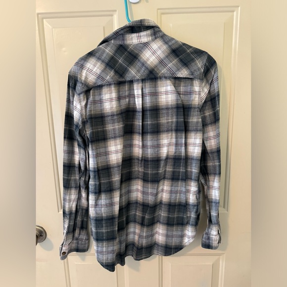 Carhartt button down - Picture 3 of 3